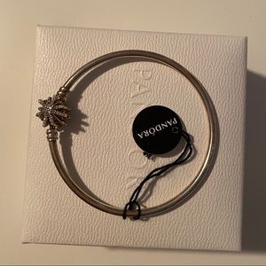 NEW Pandora Snowflake Braclet